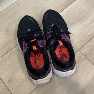 BROOKS Adrenaline 19 running shoes